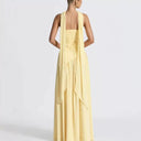 Stylish Maxi Dress with Flattering Bodice and Flowing Skirt