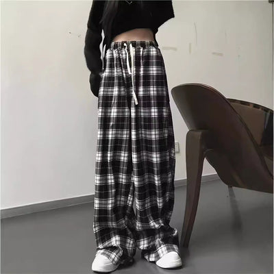 Chic Checkered Women's Pants with Elastic Waist