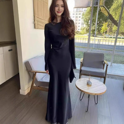 Chic Maxi Dress with Flared Sleeves for All Occasions