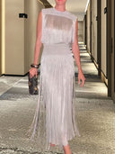 Chic Evening Dress with Flared Hem