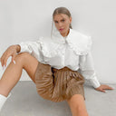 Chic Blouse with Ruffled Collar and Puff Sleeves