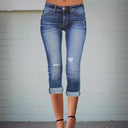 Trendy Women's 3/4 Jeans with Frayed Hems