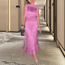 Chic Evening Dress with Flared Hem