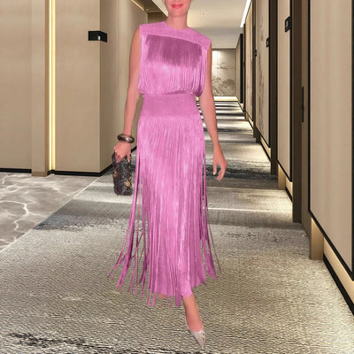 Chic Evening Dress with Flared Hem