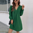 Chic Women's V-Neck Dress with Puff Sleeves and Flowy Hem