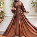 Chic Maxi Dress with Pleated Design for Fall