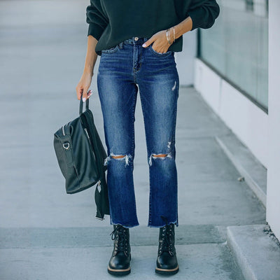 Chic Women's Cropped Ripped Jeans with Trendy Hem