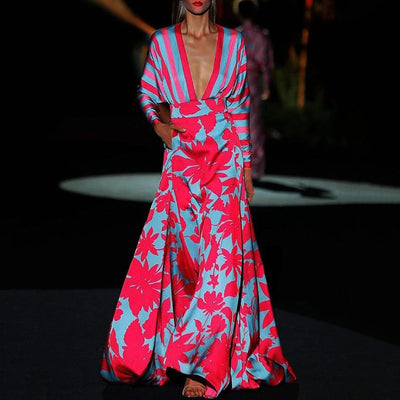 Chic Maxi Dress with V-Neck and Flowing Hem