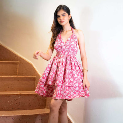 Chic Women's Deep V-Neck Dress with Flowy Skirt