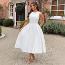 Chic Maxi Dress with Flared Sleeves and Flowing Skirt