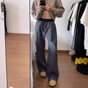 Chic Ladies' Carrot Pants in Stylish Check Print