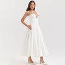 Elegant Evening Dress with Fitted Bodice and Full Skirt