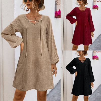 Chic Knit Dress with Romantic Lace Accents
