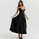 Elegant Evening Dress with Fitted Bodice and Full Skirt