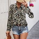 Chic Women's Blouse with Graphic Design and Round Neckline