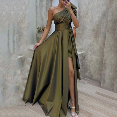 Chic One-Shoulder Evening Dress with Flared Skirt