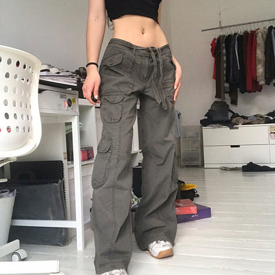 Chic Women's Cargo Pants with Utility Pockets