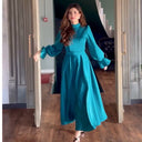 Chic Evening Dress with Puff Sleeves and High Collar