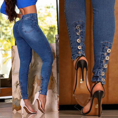 Trendy Women's Destroyed Effect Jeans for a Stunning Fit
