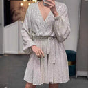 Stunning Evening Dress with Dazzling Sequins and V-Neck Design