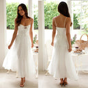 Chic Women's Maxi Dress with Flowing Skirt and Adjustable Straps