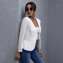 Chic Women's Blazer Jacket with Stylish Cut and Convenient Pockets