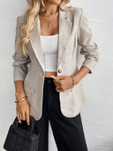 Chic Women's Blazer with Modern Cut and Stylish Pockets