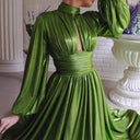 Chic Maxi Dress with Pleated Design for Fall