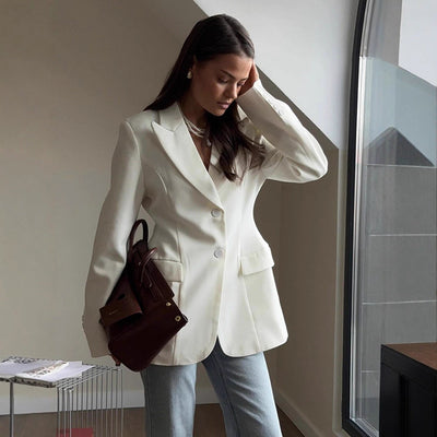 Chic Women's Blazer with Contemporary Design