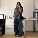 Stylish Women's Cargo Jeans with Functional Side Pockets