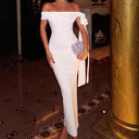 Chic Off-Shoulder Maxi Dress with Flattering Silhouette