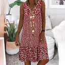 Chic Floral Patterned Women's Dress with Flowing Design