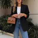 Chic Women's Blazer with Stylish Cut and Handy Pockets