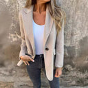 Chic Women's Blazer Crafted from Quality Fabrics