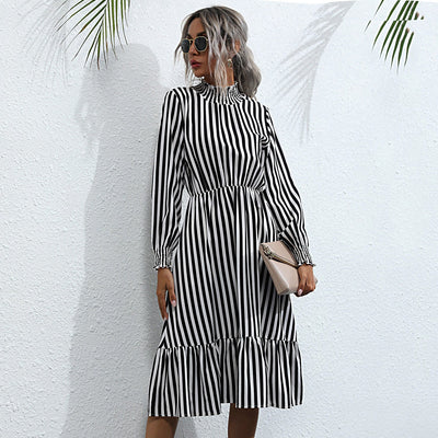 Chic Women's Puff Sleeve Dress with Ruffle Hem