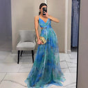 Chic Floral Evening Dress with Flattering Design