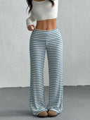 Chic Checkered Carrot Pants for Women