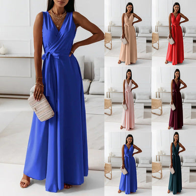 Chic Maxi Dress with Flowing Skirt and Stylish Wrap
