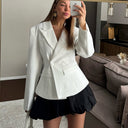 Chic Women's Blazer for Every Occasion