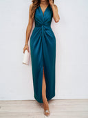 Chic Maxi Dress with Deep V-Neck and Flowing Hem