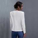 Chic Women's Blazer Jacket with Stylish Cut and Convenient Pockets