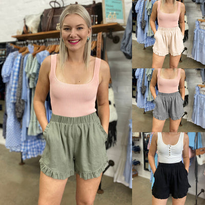 Chic Women's Ruffle Detail Shorts with Pockets