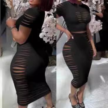 Chic Figure-Flattering Midi Dress with Cut-Outs