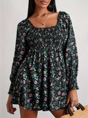 Chic Floral Smock Dress with Flowing Hem