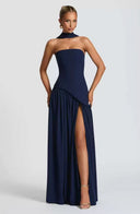 Stylish Maxi Dress with Flattering Bodice and Flowing Skirt
