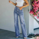 Trendy High-Waist Women's Jeans in Chic Style