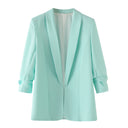 Chic Women's Blazer Jacket with Stylish Cut and Handy Pockets