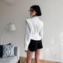 Chic Women's Blazer with Contemporary Design