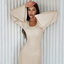 Chic Maxi Dress with Wide Sleeves and Ribbed Design