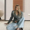 Chic Women's Blazer Jacket in Contemporary Design
